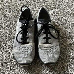 Under Armour Sneakers